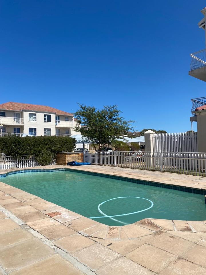 2 Bedroom Property for Sale in Fairview Golf Estate Western Cape